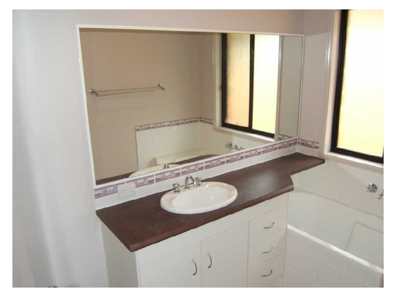 50 Lagoon Crescent, Bellbowrie QLD 4070