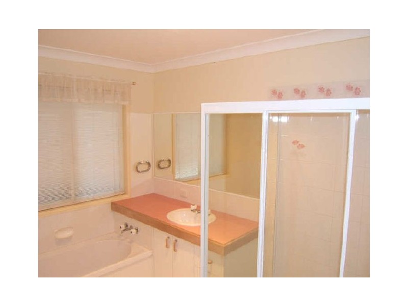 19 Mukurta Street, Chapel Hill QLD 4069