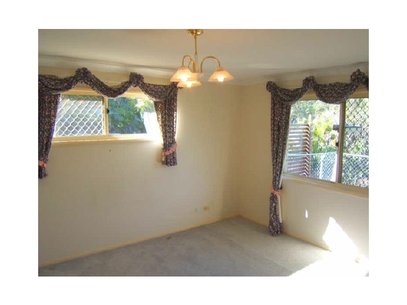 19 Mukurta Street, Chapel Hill QLD 4069