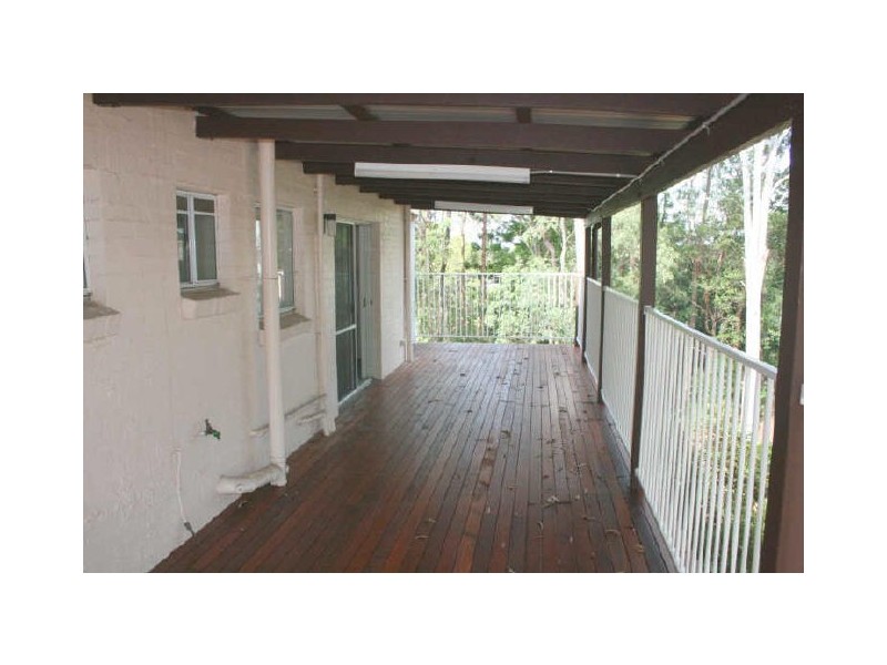 4 Dyer Street, Chapel Hill QLD 4069
