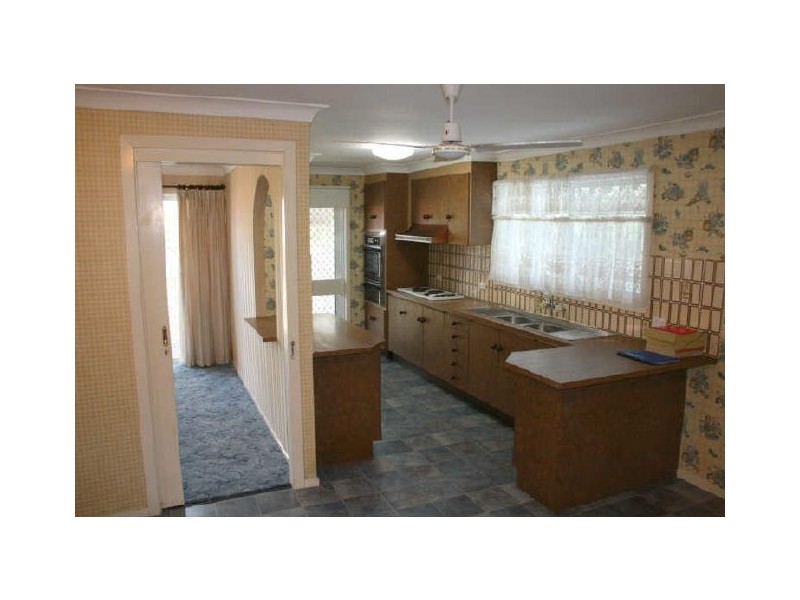 4 Dyer Street, Chapel Hill QLD 4069