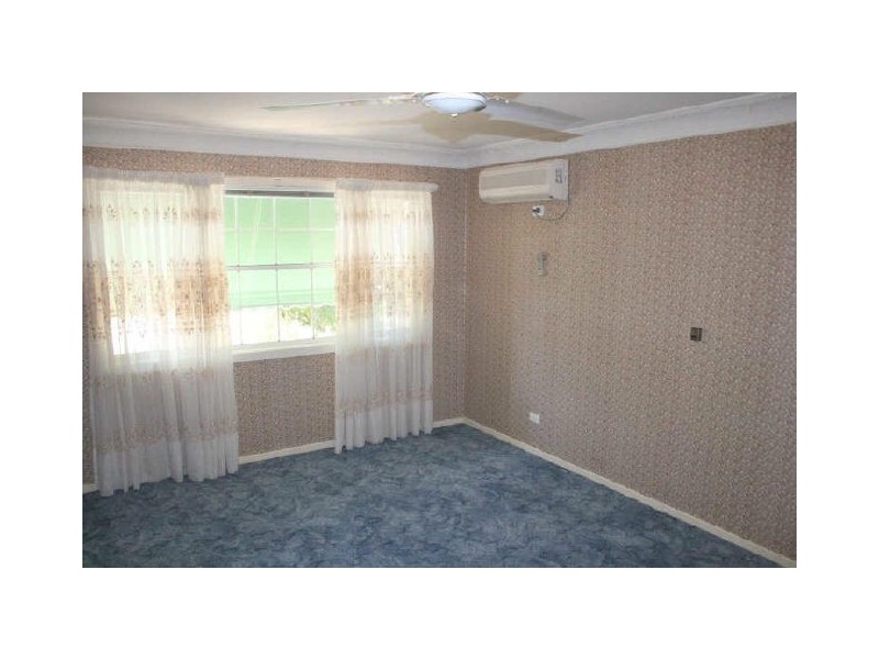 4 Dyer Street, Chapel Hill QLD 4069