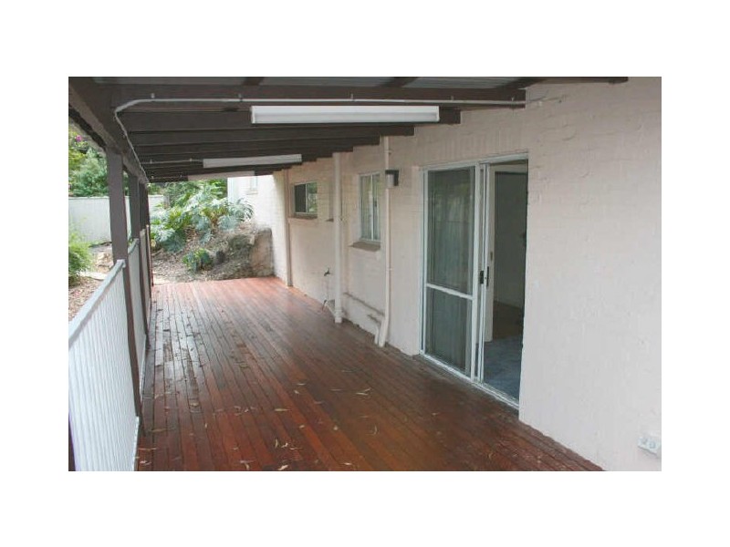 4 Dyer Street, Chapel Hill QLD 4069