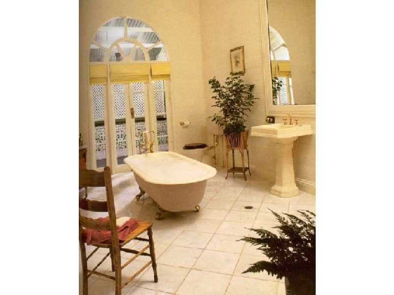 130 Airlie Road, Pullenvale QLD 4069