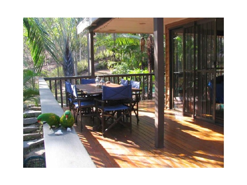 32 Peebles Place, Chapel Hill QLD 4069