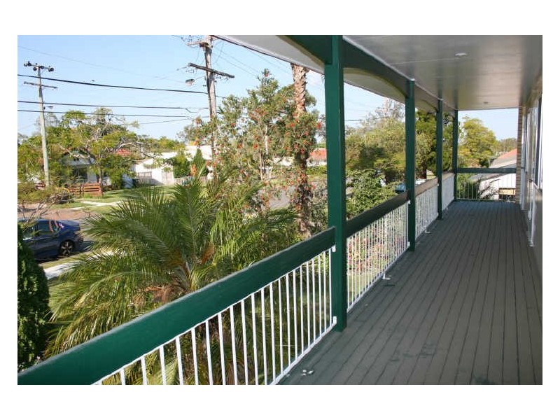 7 Gilruth Road, Kenmore QLD 4069