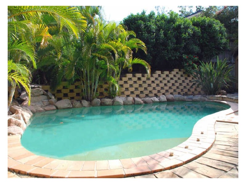 6 Summerfield Place, Kenmore QLD 4069