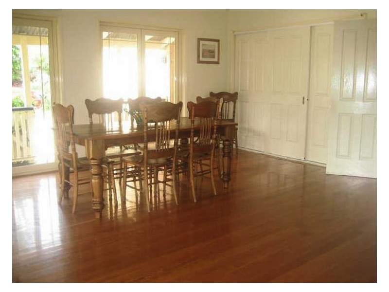 11 Satin Wood Place, Chapel Hill QLD 4069