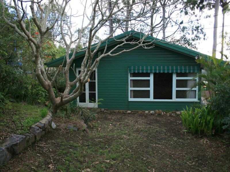 83 Kenmore Road, Kenmore QLD 4069