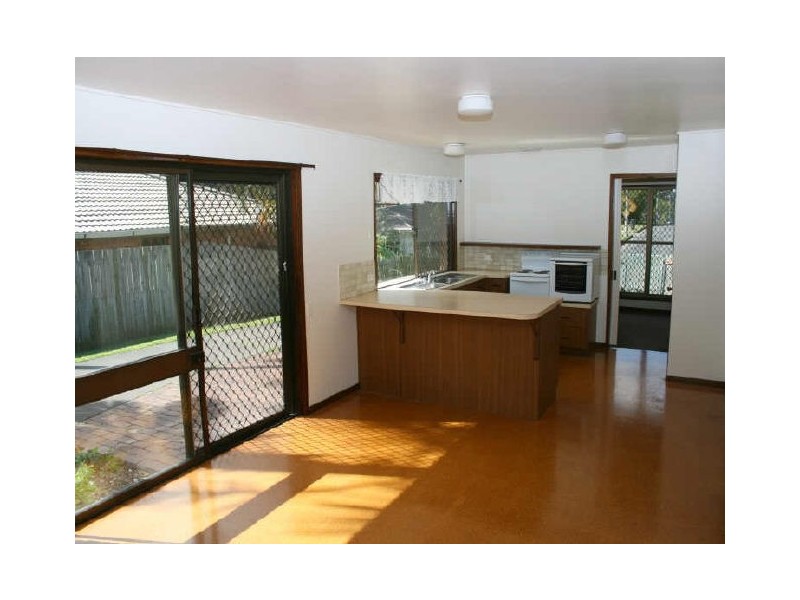 10 Cranwood Street, Kenmore QLD 4069