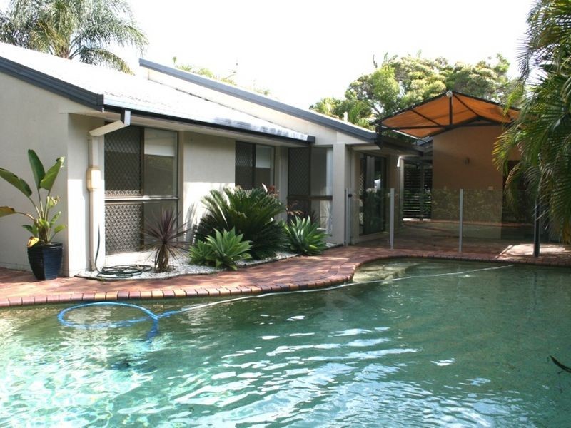 10 Diamantina Street, Chapel Hill QLD 4069