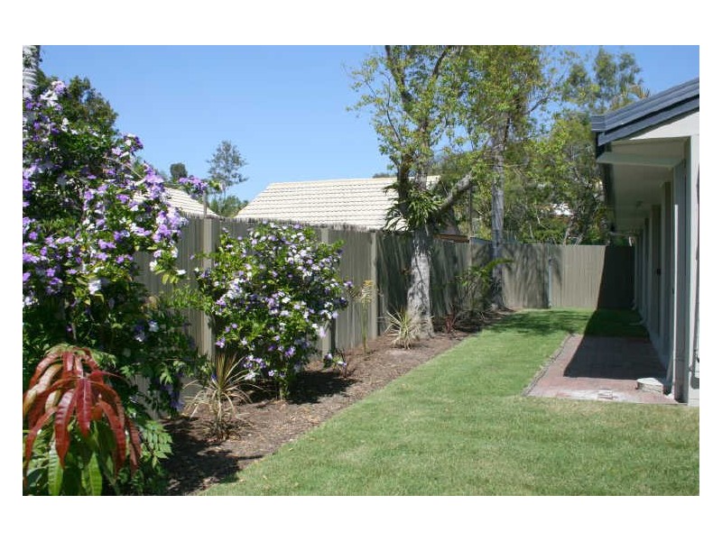 10 Diamantina Street, Chapel Hill QLD 4069