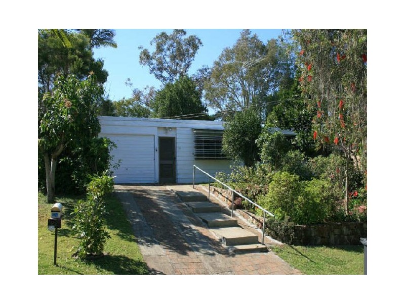 22 St Albans Street, Kenmore QLD 4069