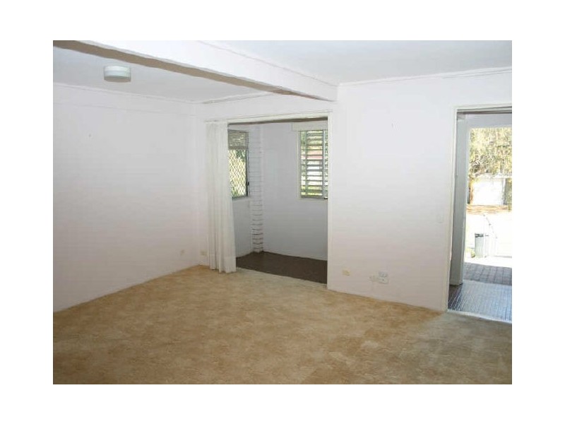 22 St Albans Street, Kenmore QLD 4069