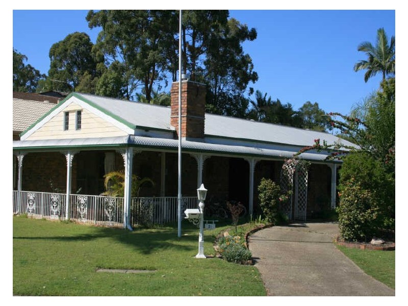 21 Tangmere Street, Chapel Hill QLD 4069