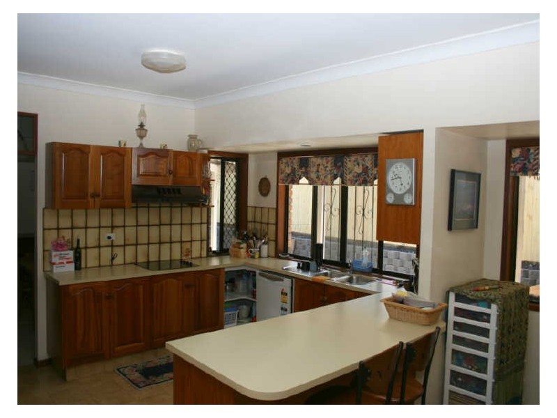 21 Tangmere Street, Chapel Hill QLD 4069