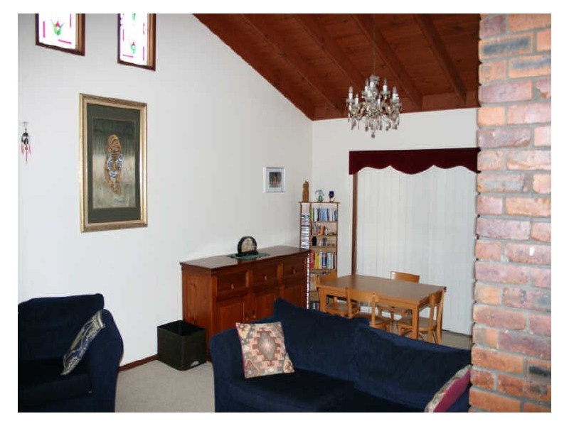 21 Tangmere Street, Chapel Hill QLD 4069