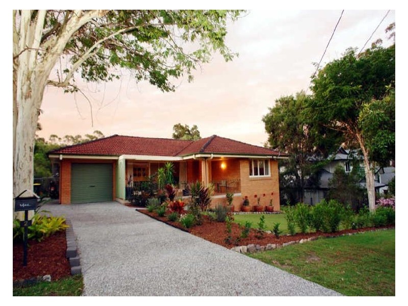 2 Gayna Street, Kenmore QLD 4069