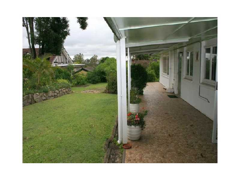 76 Kenmore Road, Kenmore QLD 4069