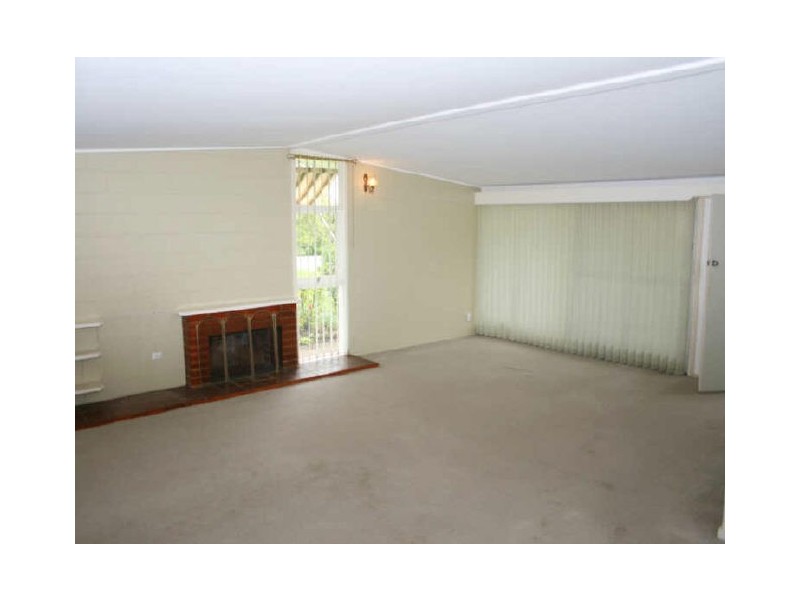 76 Kenmore Road, Kenmore QLD 4069