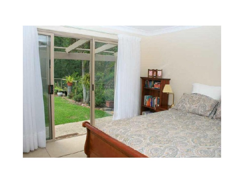 23 Ringway Place, Chapel Hill QLD 4069