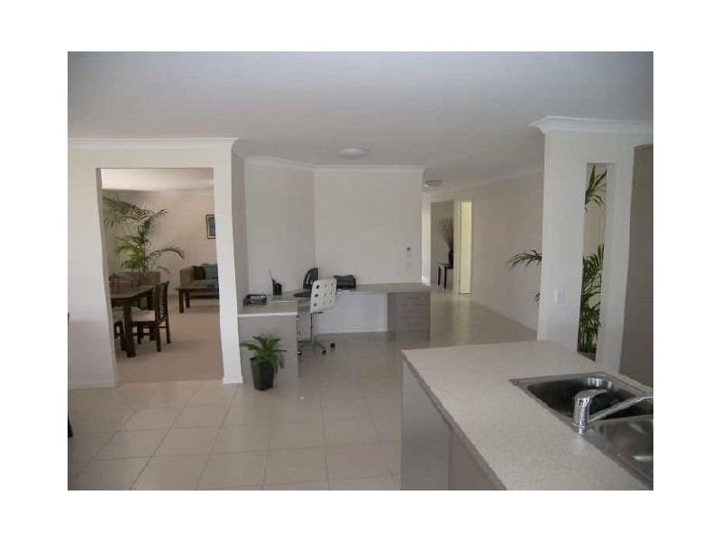 4 Corymmbia Street, Bellbowrie QLD 4070