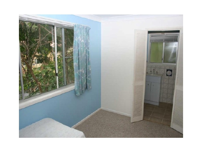 27 Praeger Street, Chapel Hill QLD 4069