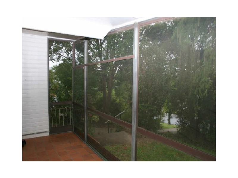 15 Euree Street, Kenmore QLD 4069