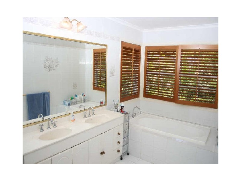 39 Morningview Street, Chapel Hill QLD 4069