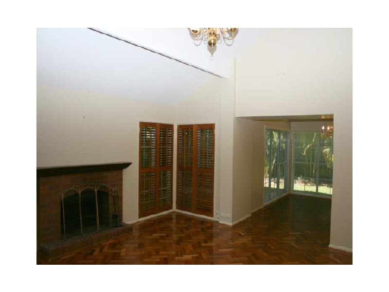 39 Morningview Street, Chapel Hill QLD 4069