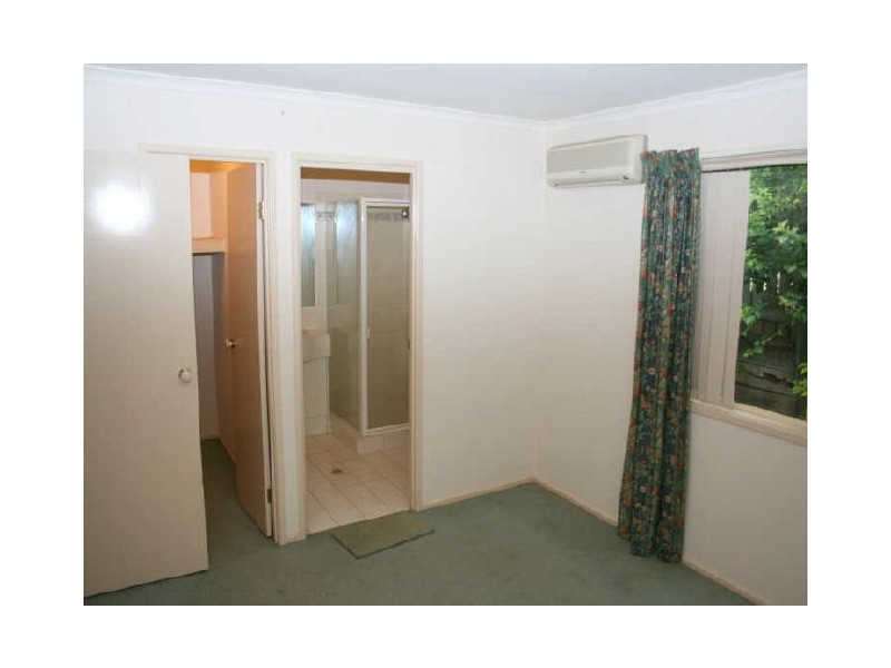 41 Gilruth Road, Kenmore QLD 4069