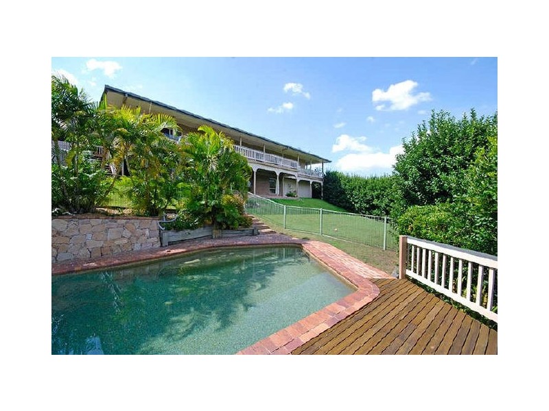 31 Broadmoor Street, Kenmore Hills QLD 4069