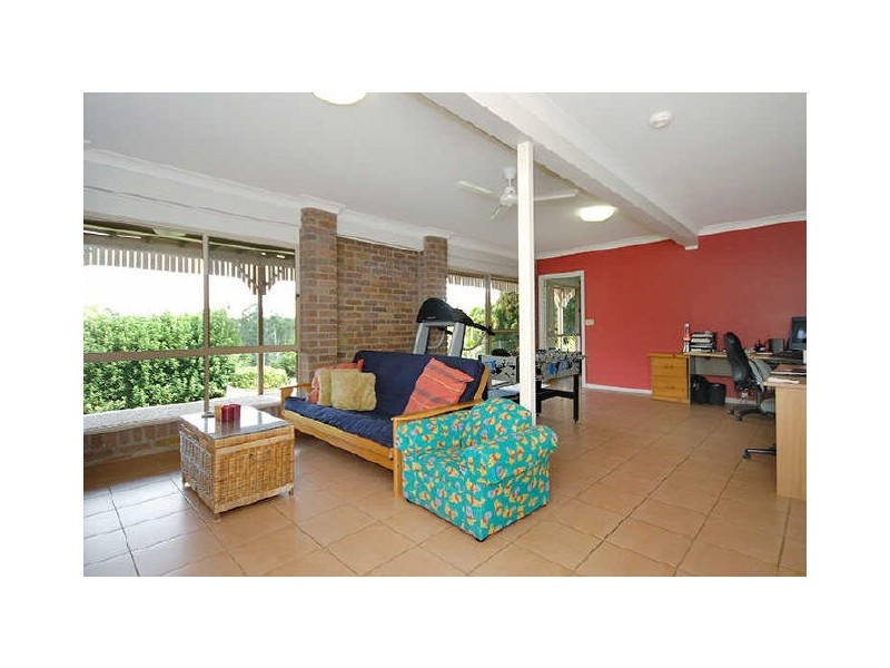 31 Broadmoor Street, Kenmore Hills QLD 4069