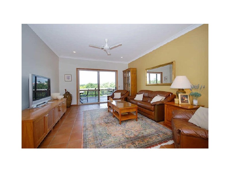 31 Broadmoor Street, Kenmore Hills QLD 4069