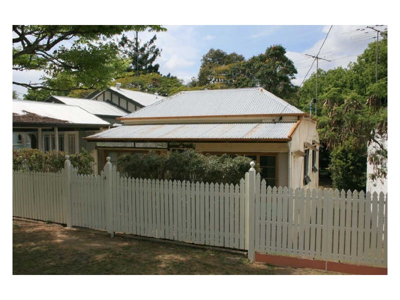 32 Ivy Street, Toowong QLD 4066
