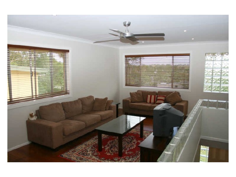 11 Foinaven Street, Kenmore QLD 4069