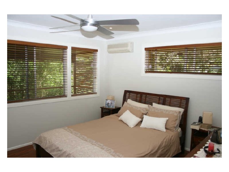 11 Foinaven Street, Kenmore QLD 4069