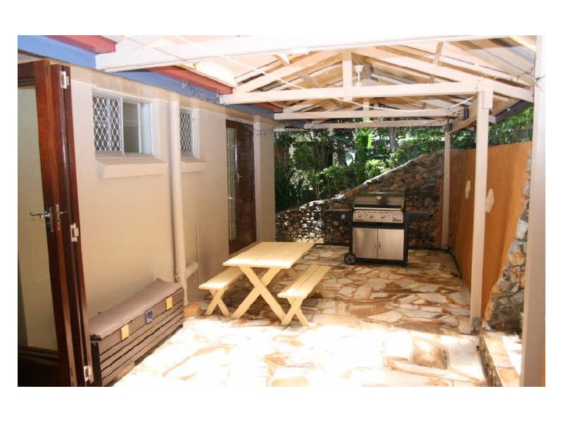 11 Foinaven Street, Kenmore QLD 4069