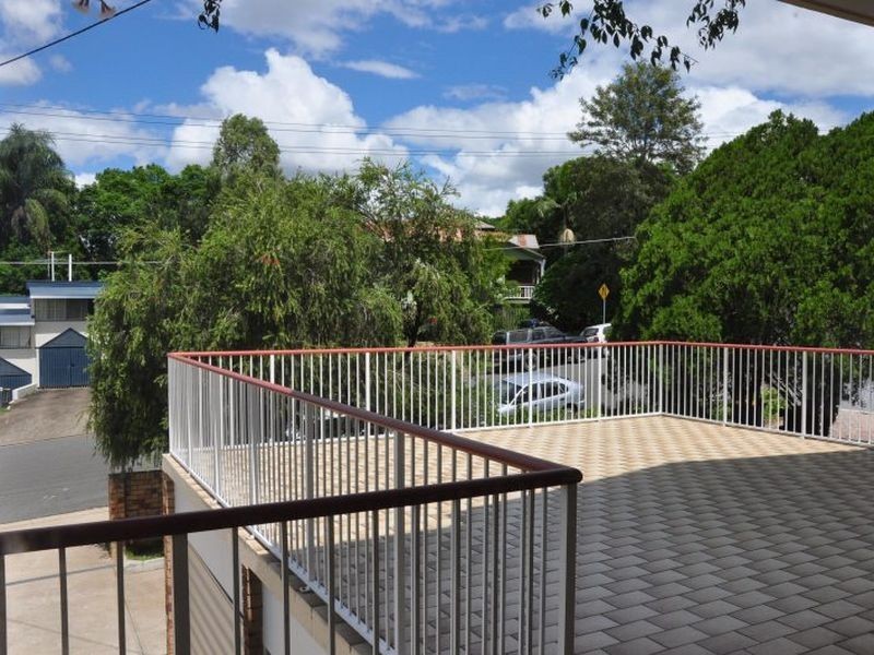 2/15 Payne Street, Indooroopilly QLD 4068
