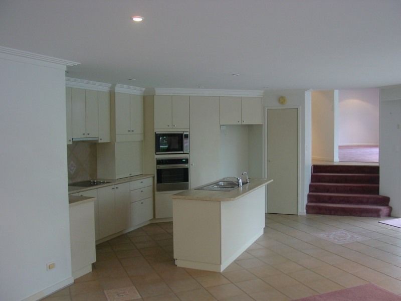 Kenmore Hills QLD 4069