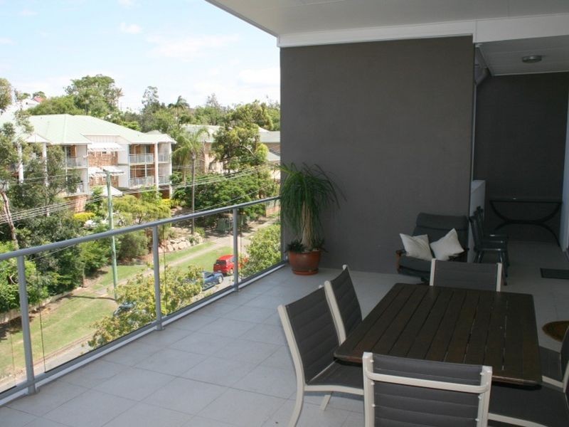 29/29 Alpha Street, Toowong QLD 4066