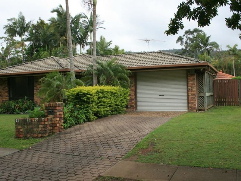 31 Greenford Street, Chapel Hill QLD 4069