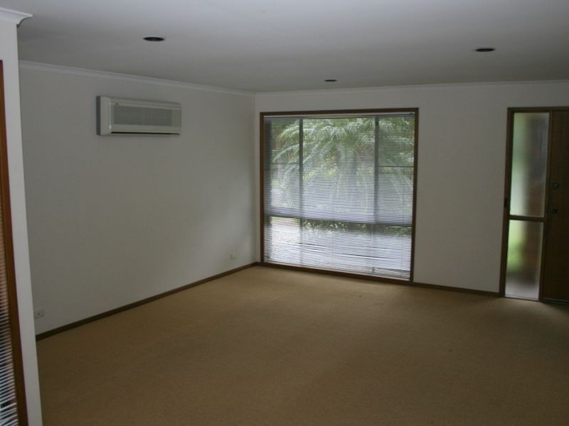 31 Greenford Street, Chapel Hill QLD 4069