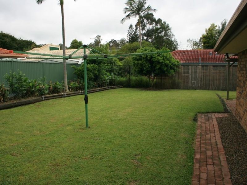 31 Greenford Street, Chapel Hill QLD 4069