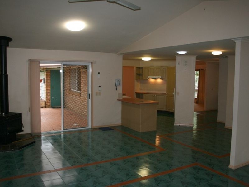 5 Lambeth Place, Chapel Hill QLD 4069