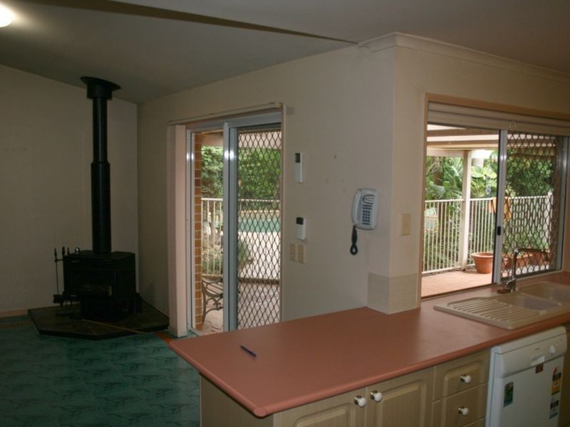 5 Lambeth Place, Chapel Hill QLD 4069