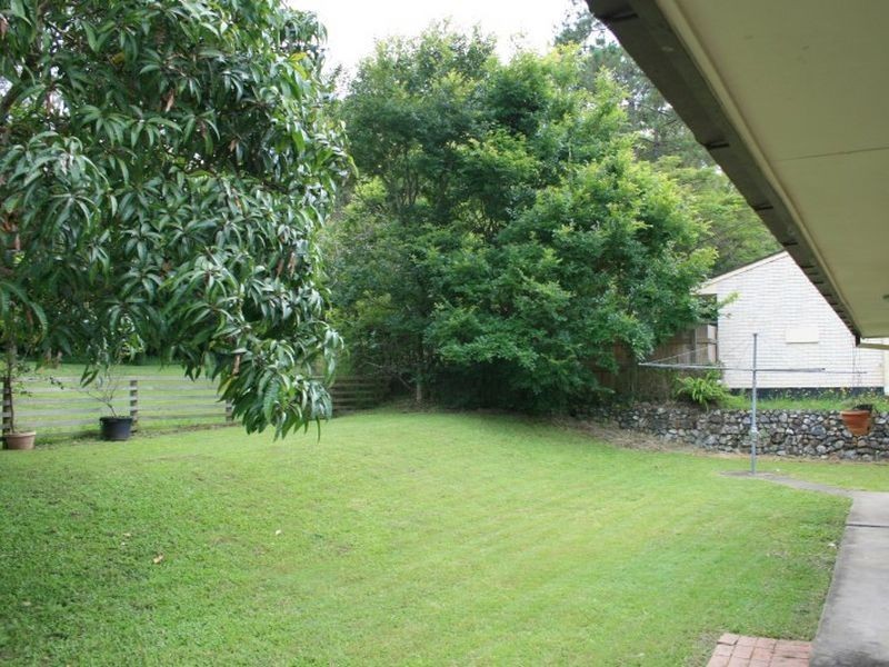 27 Twilight Street, Kenmore QLD 4069