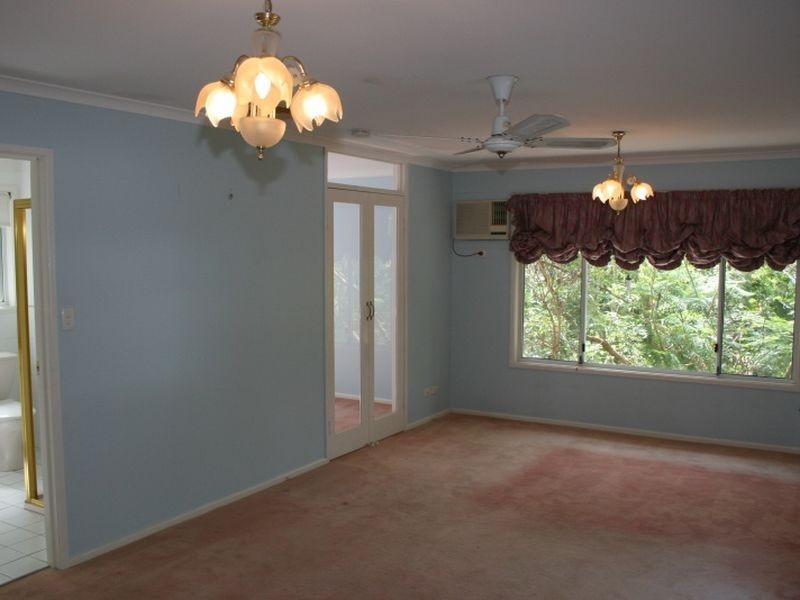 157 Chapel Hill Road, Chapel Hill QLD 4069