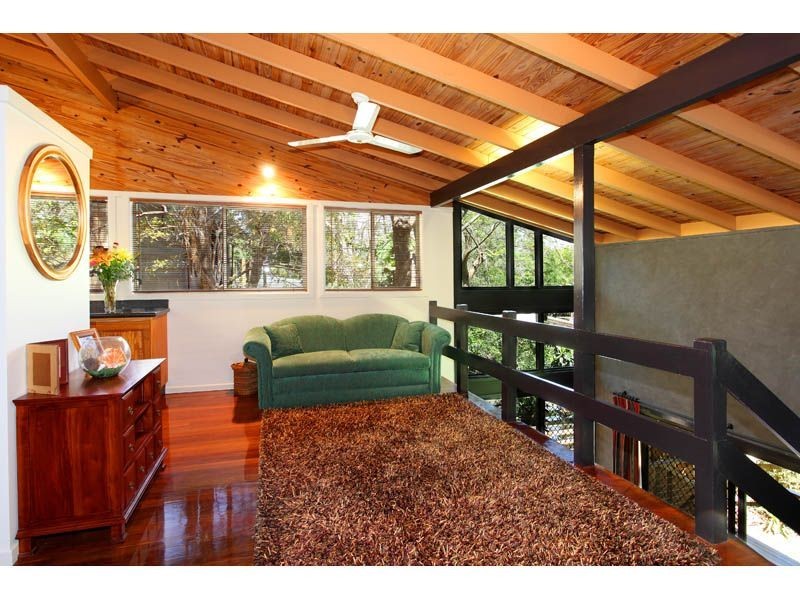 25 Kirkdale Road, Chapel Hill QLD 4069