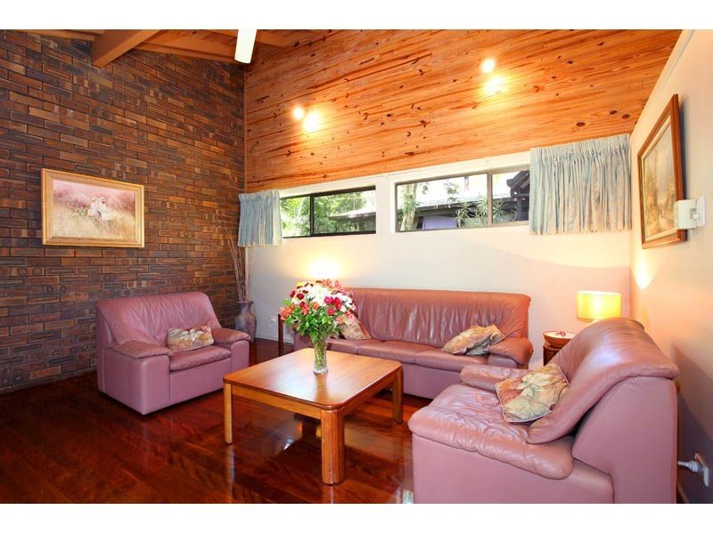 25 Kirkdale Road, Chapel Hill QLD 4069